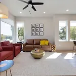 Holiday home Music Abode And Cowgirl Up Dual Townhomes