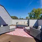 Holiday home Music Abode And Cowgirl Up Dual Townhomes *