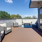 Tennessee Whiskey & \