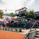 Skyline View Mansion, Hot Tub, Close To Downtown, Less Than 10 Mins To 5 Points And Broadway, 3 Spacious Suites, Workspace, Garage Spaces And Ample Parking, 24 Hr Hospitality