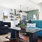 The Jackson House - 1 Mile To Broadway! Holiday home *