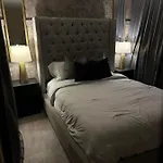 Luxe Retreat! 7Mins Near Downtown Nashvegas!
