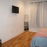 Luxe Retreat! 7Mins Near Downtown Nashvegas!