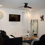 Luxe Retreat! 7Mins Near Downtown Nashvegas!