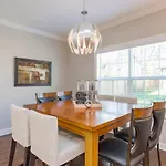 Spacious Nashville Home Sleep12