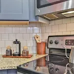Pink Party Nashville-near Music Row Free Parking Apartment *