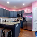 Pink Party Nashville-near Music Row Free Parking *