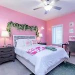 Pink Party Nashville-near Music Row Free Parking Apartment