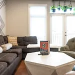 Charming Retreat Near Music Row & Vanderbilt