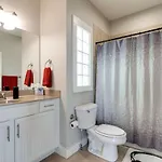 Holiday home Corner King - King Size Beds Close To Vandy & Broadway *