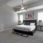 Corner King - King Size Beds Close To Vandy & Broadway *