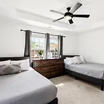 Perfect Sleep 20 Downtown 10 Queen Beds *