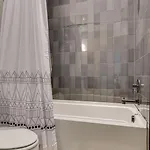 Holiday home Stylish 4bed Retreat With Rooftop, Garage, Peloton, Sleeps 12, Fire Table, Gourmet Kitchen, Cozy Living Space, Dedicated Parking, Near Distilleries, Marathon Village And Nightlife, Chic Skyline Views, 24 Hour Hospitality Nashville
