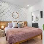 Luxury Riverview With Patio Walk To Broadway Holiday home Nashville