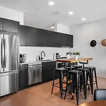Luxury Riverview With Patio Walk To Broadway *