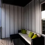 Holiday home Luxe Hillsboro Village Homes For 24 With 4 Patios, Rooftops And Garage Parking, Gourmet Kitchens And Smart Tvs, Walk To Vanderbilt, Pancake Pantry And Fido, 24hr Hospitality, 10 Min To Broadway And The Parthenon