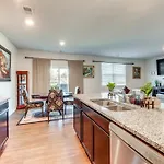 Holiday home 17 Mi To Dtwn Nashville: Family-friendly Gem *