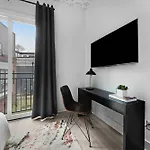 Holiday home The Azalea - Walk To Dining & Nightlife, Rooftop!