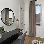 The Camellia - Rooftop Patio & Dog Friendly! Holiday home *