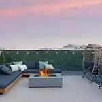 The Camellia - Rooftop Patio & Dog Friendly! * Nashville