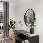 The Camellia - Rooftop Patio & Dog Friendly! Nashville