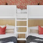 The Camellia - Rooftop Patio & Dog Friendly! *