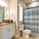 Holiday home Star Studded - Near Music Row- Private Balcony Nashville