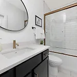 The Sunflower - Mins To Broadway And Rooftop Patio! Nashville