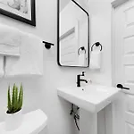 The Sunflower - Mins To Broadway And Rooftop Patio! Nashville