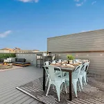 The Trillium - Beautifully Designed With Rooftop