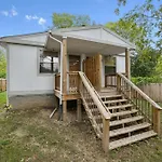 Vibey Unit In Duplex