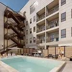 Modern Music Row With King & Queen Bedrooms + Private Balcony Pool & Fitness Center Walk To Rca B & Local Dining Under 2 Miles To Broadway Garage Parking Elevator Access 24 Hr Hospitality *