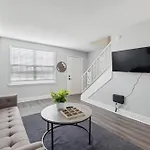 Brentwood U4 I Cozy & Comfy I 2bd I Free Parking Apartment