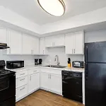 Brentwood U7 I Cozy & Comfy I 2bd I Free Parking