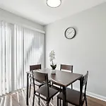 Brentwood U7 I Cozy & Comfy I 2bd I Free Parking Apartment