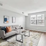 Brentwood U10 I Cozy & Comfy I 2bd I Free Parking Apartment *