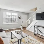 Apartment Brentwood U10 I Cozy & Comfy I 2bd I Free Parking