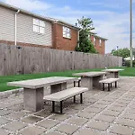 Brentwood C4 I Cozy & Comfy I 2Bd I Free Parking