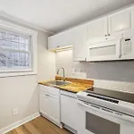 Sunny Delight Apartment