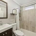 Holiday home Family Friends And Free Parking Close To Downtown