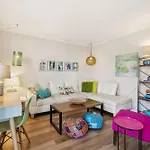 Family Friends And Free Parking Close To Downtown *