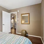 Belmont Kings 1 Mile To Downtown And Park Free Holiday home