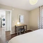 Avalon Close To Downtown And Park Free Holiday home