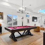 Upscale Multi-level Rooftop & Game Fun * Nashville
