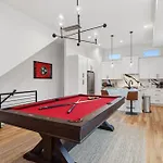 Upscale Multi-level Rooftop & Game Fun * Nashville
