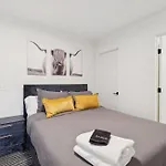 1st Flr Escape Downtown & Spots Nashville