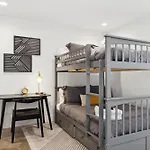 Holiday home 1st Flr Escape Downtown & Spots Nashville
