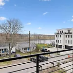 Stylish Multi-Level Retreat Rooftop & Pool Table