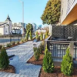 Songwriter\'S Suite #108