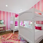 Holiday home Barbie Dream - Near Restaurants, Coffee And Bar *